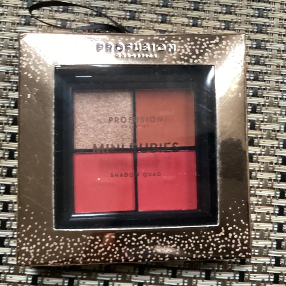 Profusion Cosmetics Mini Rubies Shadow Quad